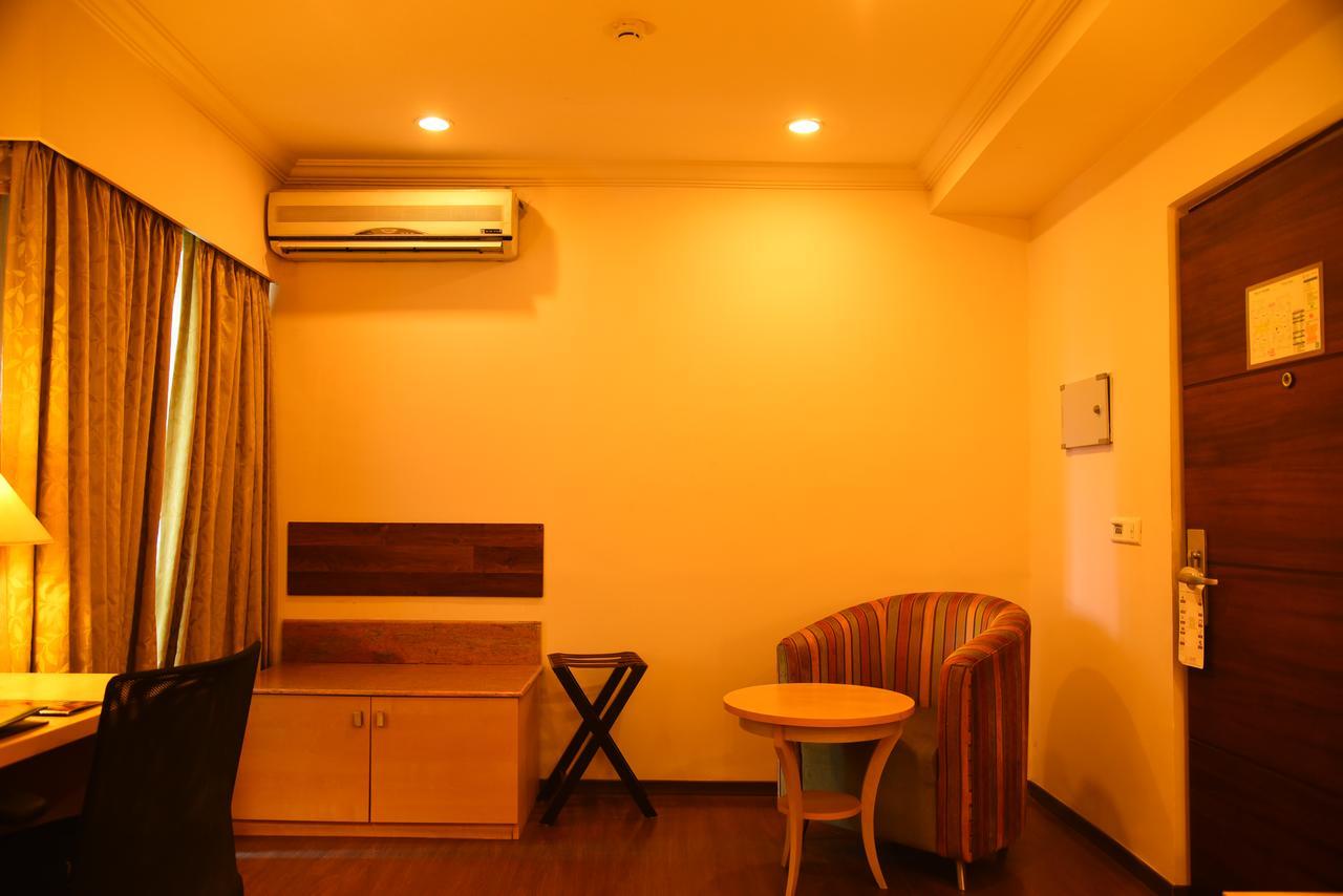Royal Orchid Suites Whitefield Bangalore Exterior photo